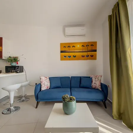 Апартаменты St Pauls's Bay 2 Bedroom & Penthouse Close To Promenade *