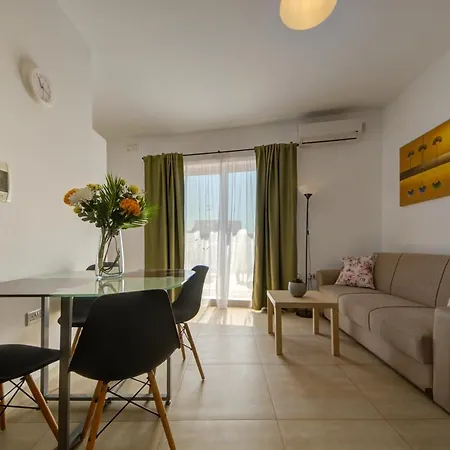 Lägenhet St Pauls's Bay 2 Bedroom & Penthouse Close To Promenade St. Paul's Bay
