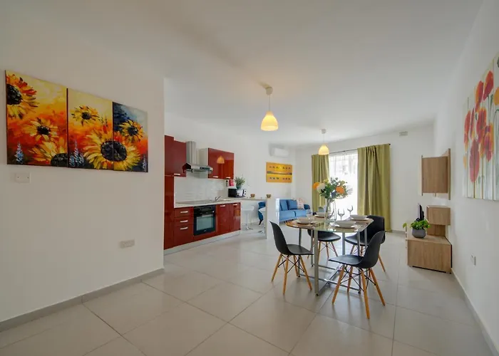 St Pauls's Bay 2 Bedroom & Penthouse Close To Promenade