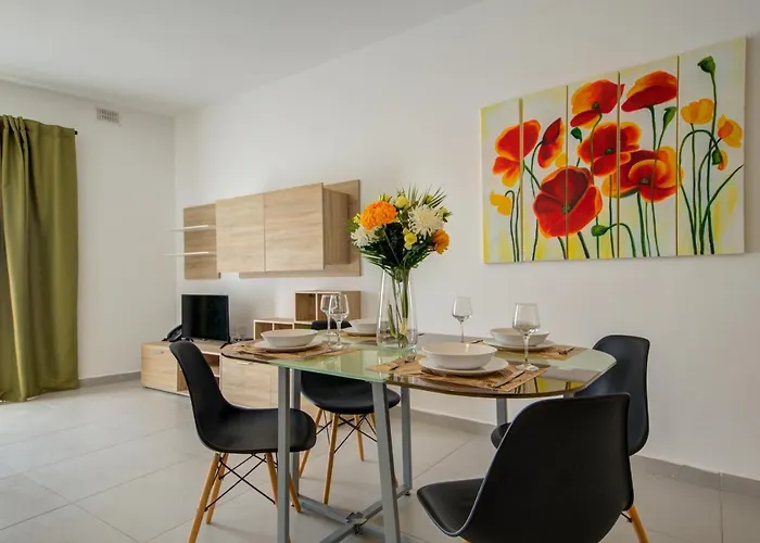 St Pauls's Bay 2 Bedroom & Penthouse Close To Promenade Daire St. Paul's Bay