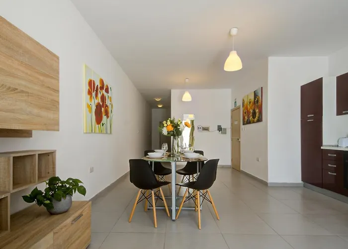 Daire St Pauls's Bay 2 Bedroom & Penthouse Close To Promenade