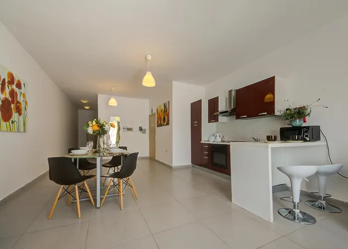 St Pauls's Bay 2 Bedroom & Penthouse Close To Promenade St. Paul's Bay