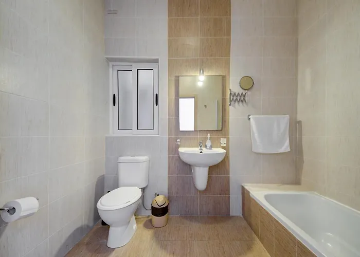 Daire St Pauls's Bay 2 Bedroom & Penthouse Close To Promenade St. Paul's Bay