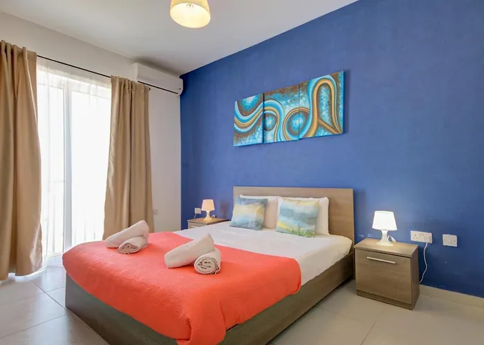 St Pauls's Bay 2 Bedroom & Penthouse Close To Promenade Daire St. Paul's Bay