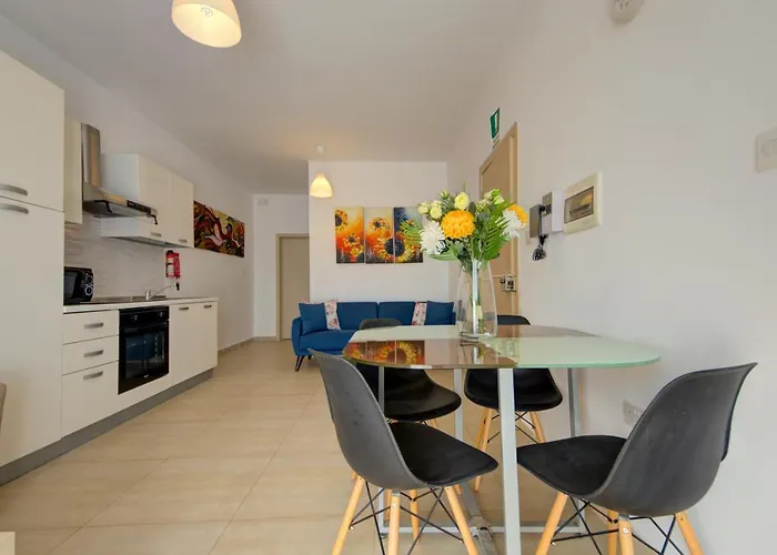 St Pauls's Bay 2 Bedroom & Penthouse Close To Promenade St. Paul's Bay