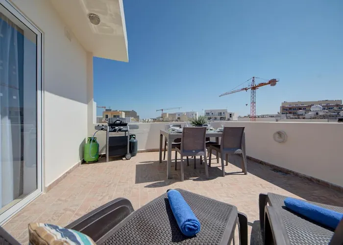 Daire St Pauls's Bay 2 Bedroom & Penthouse Close To Promenade