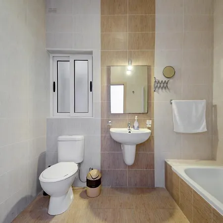 Appartement St Pauls's Bay 2 Bedroom & Penthouse Close To Promenade San Pawl il-Baħar