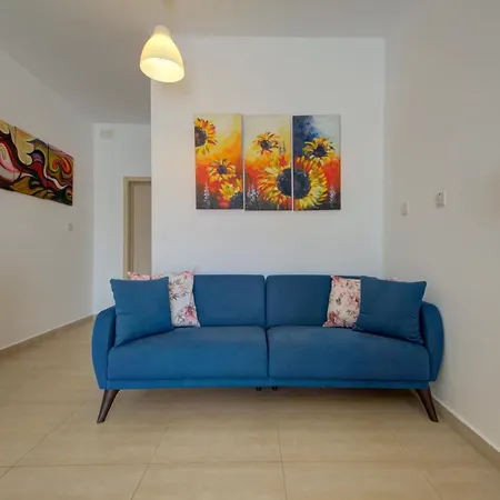 St Pauls's Bay 2 Bedroom & Penthouse Close To Promenade * San Pawl il-Baħar