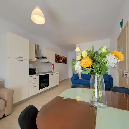 Appartement St Pauls's Bay 2 Bedroom & Penthouse Close To Promenade San Pawl il-Baħar