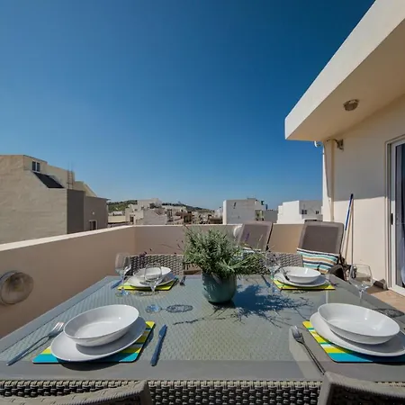 St Pauls's Bay 2 Bedroom & Penthouse Close To Promenade San Pawl il-Baħar